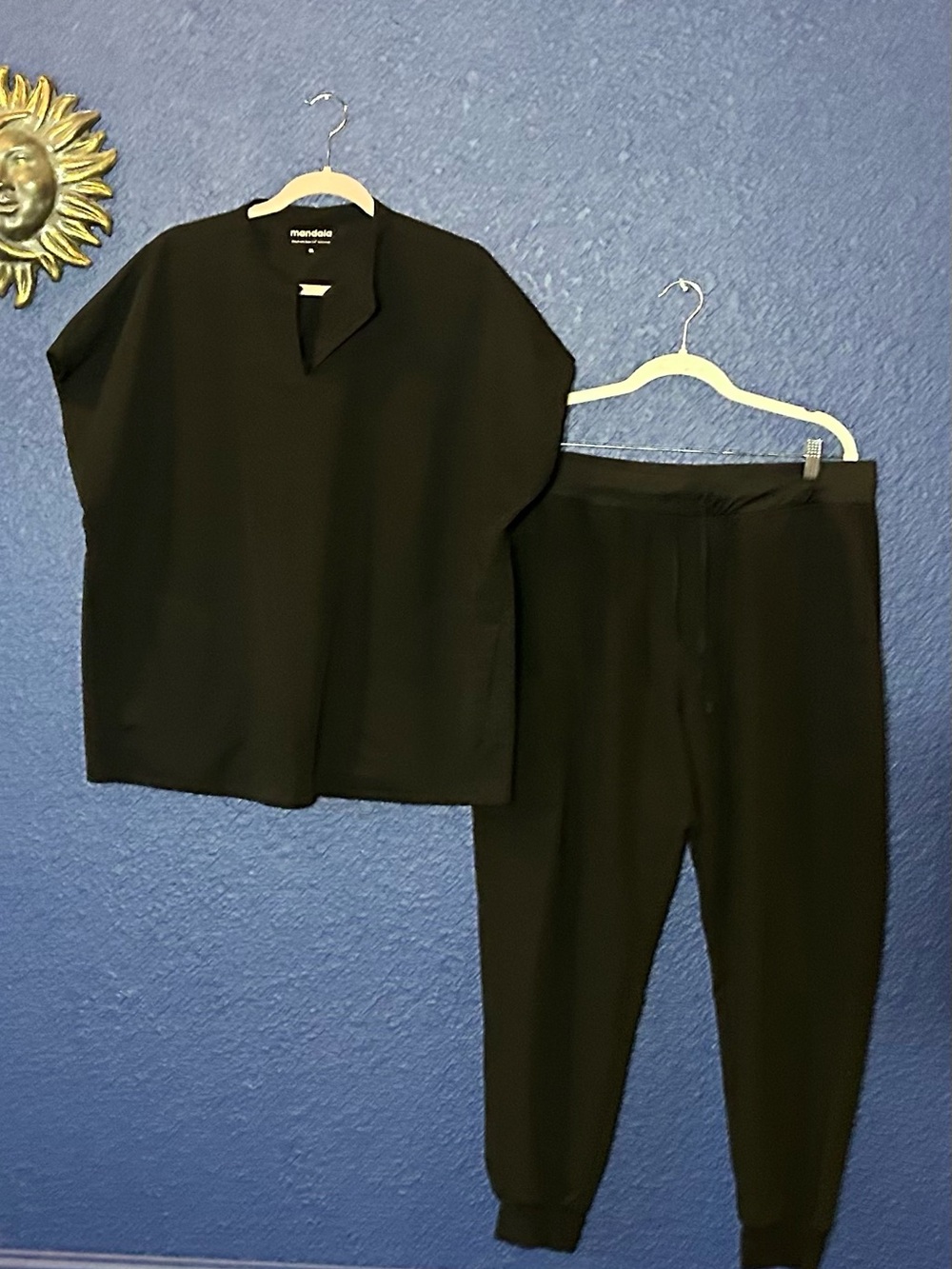 Mandala Black Scrubs XL
